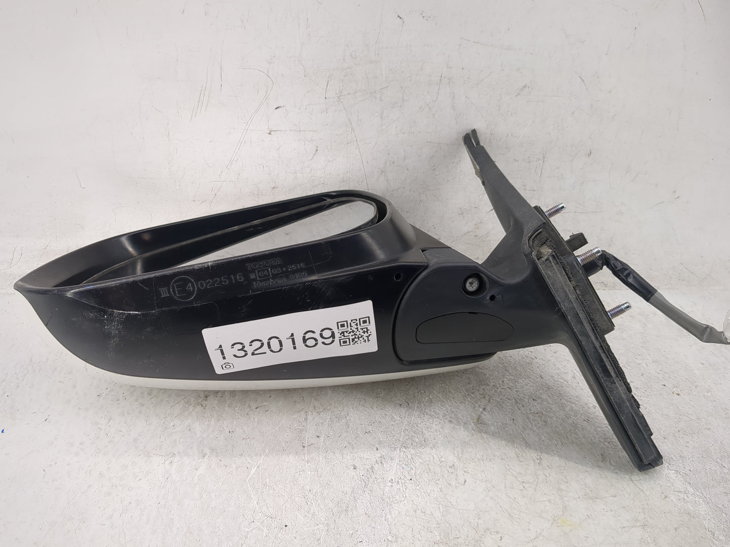 2008-2013 Toyota Highlander Driver Side View Mirror - Left Door Mirror OEM Used - Oemusedautoparts1.com