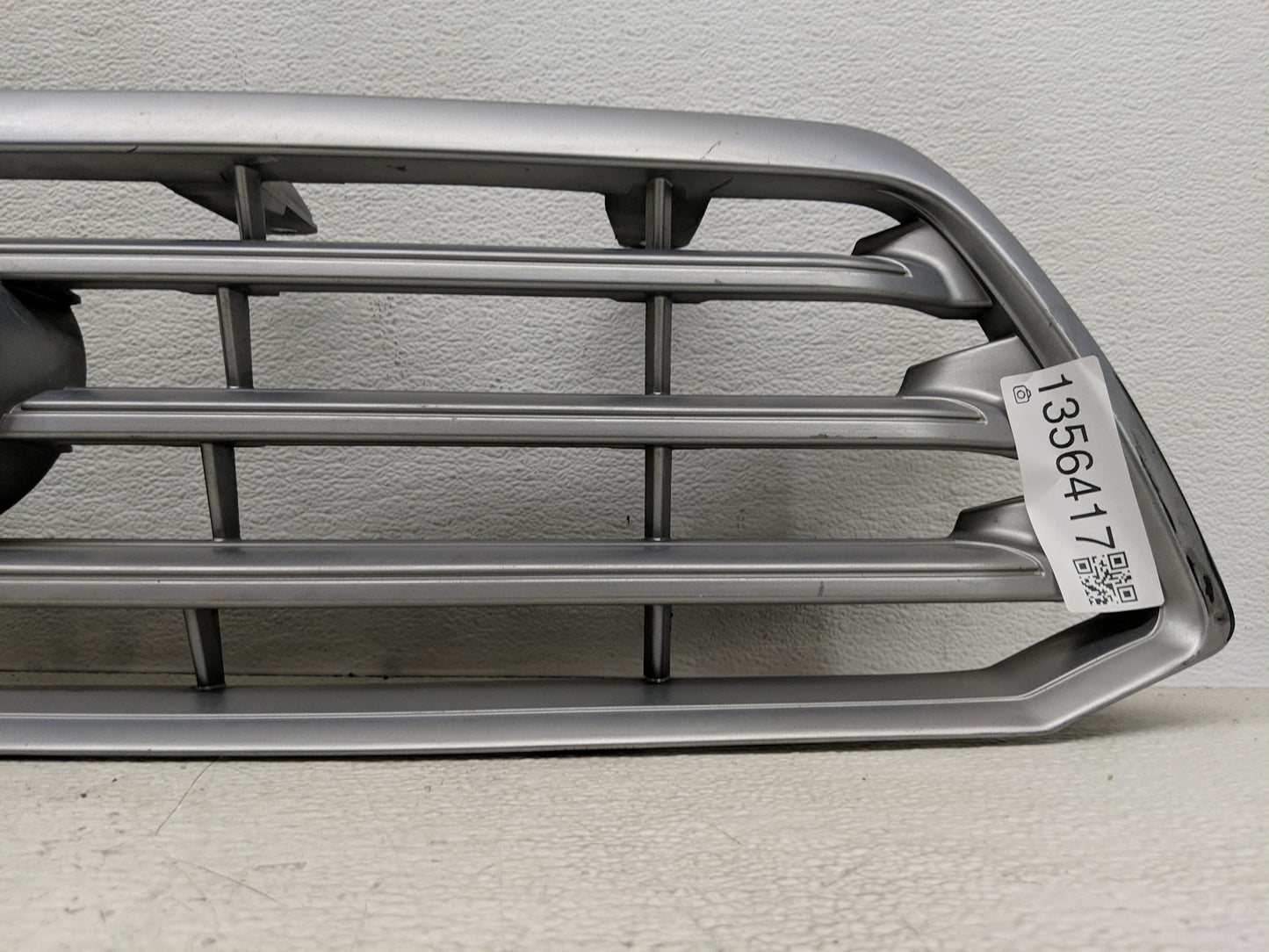 2008-2010 Toyota Highlander Front Grille Bumper Not Included - Oemusedautoparts1.com