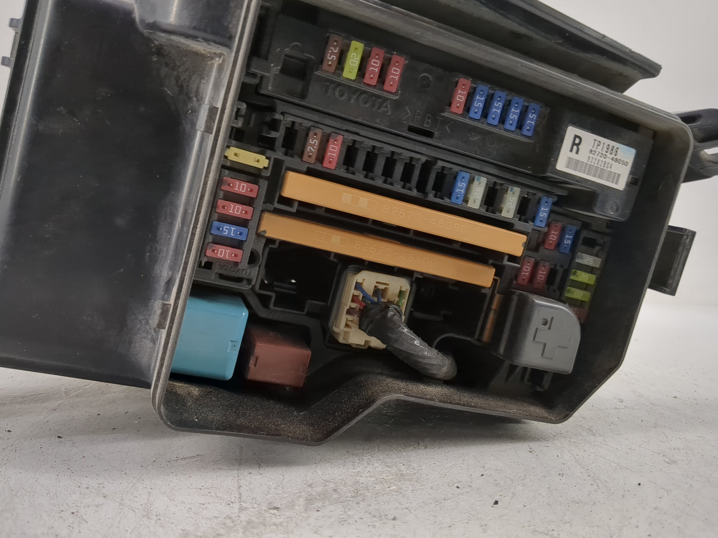 2008-2010 Toyota Highlander Fusebox Fuse Box Panel Relay Module P/N:82720-48050 Fits Fits 2008 2009 2010 OEM Used Auto Parts