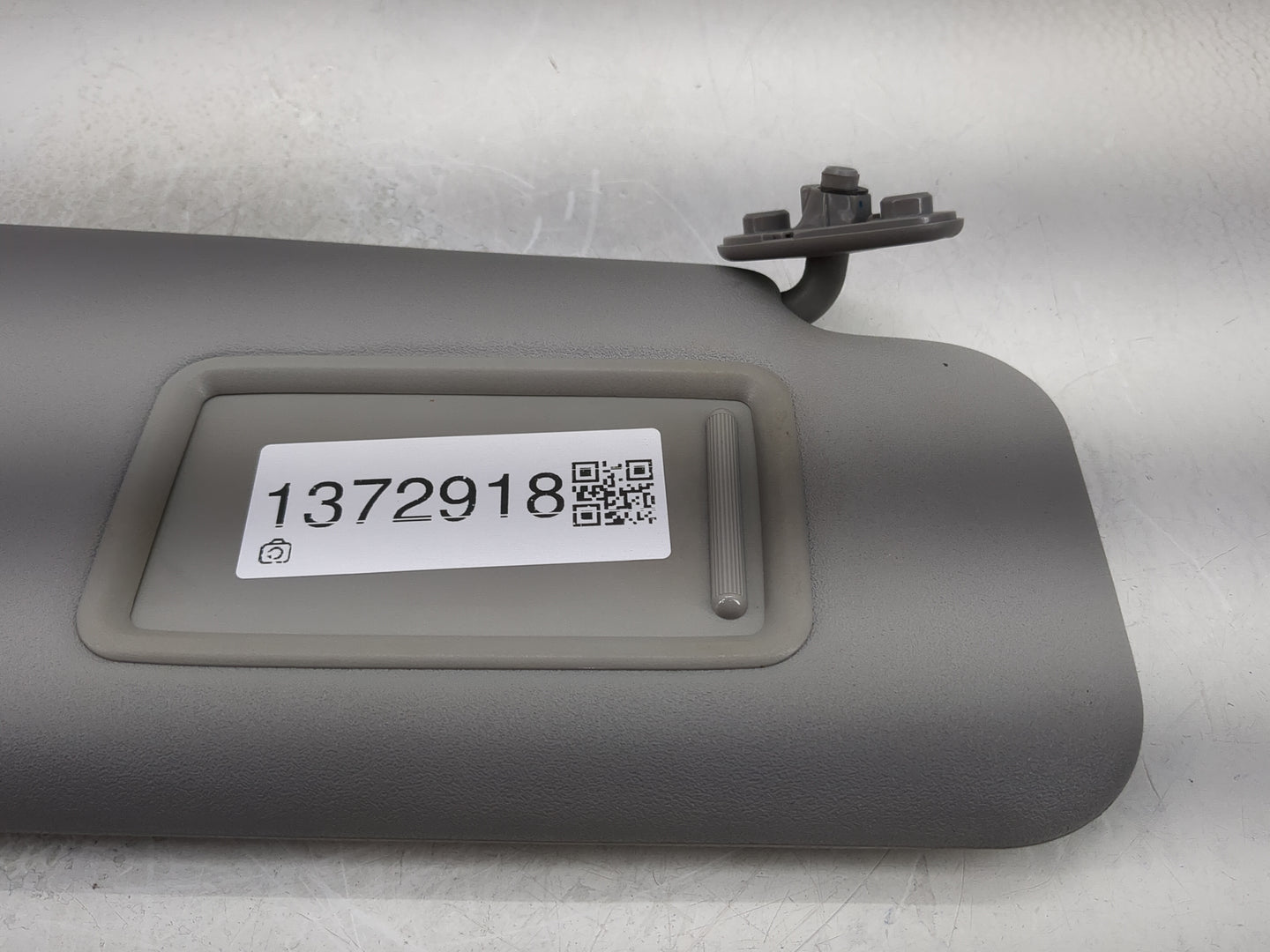 2008-2010 Toyota Highlander Sun Visor Shade Replacement Passenger Right Mirror Fits Fits 2008 2009 2010 OEM Used Auto Parts 