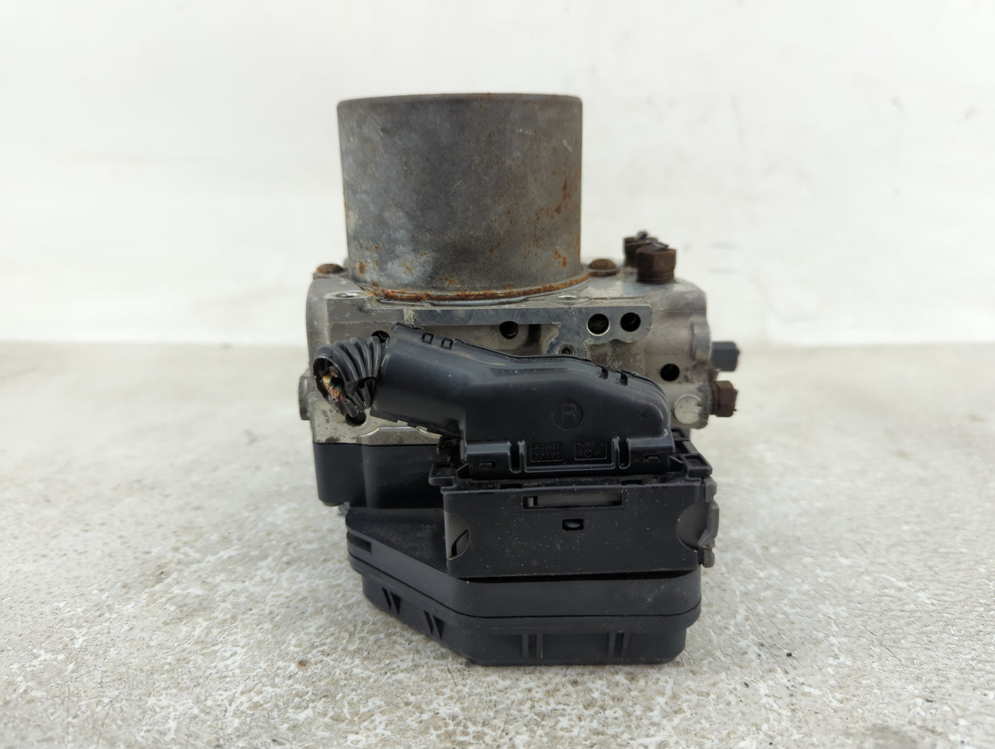 2008 Toyota Highlander ABS Pump Control Module Replacement P/N:133800-4280 89541-48230, 44540-48230 Fits OEM Used Auto Parts
