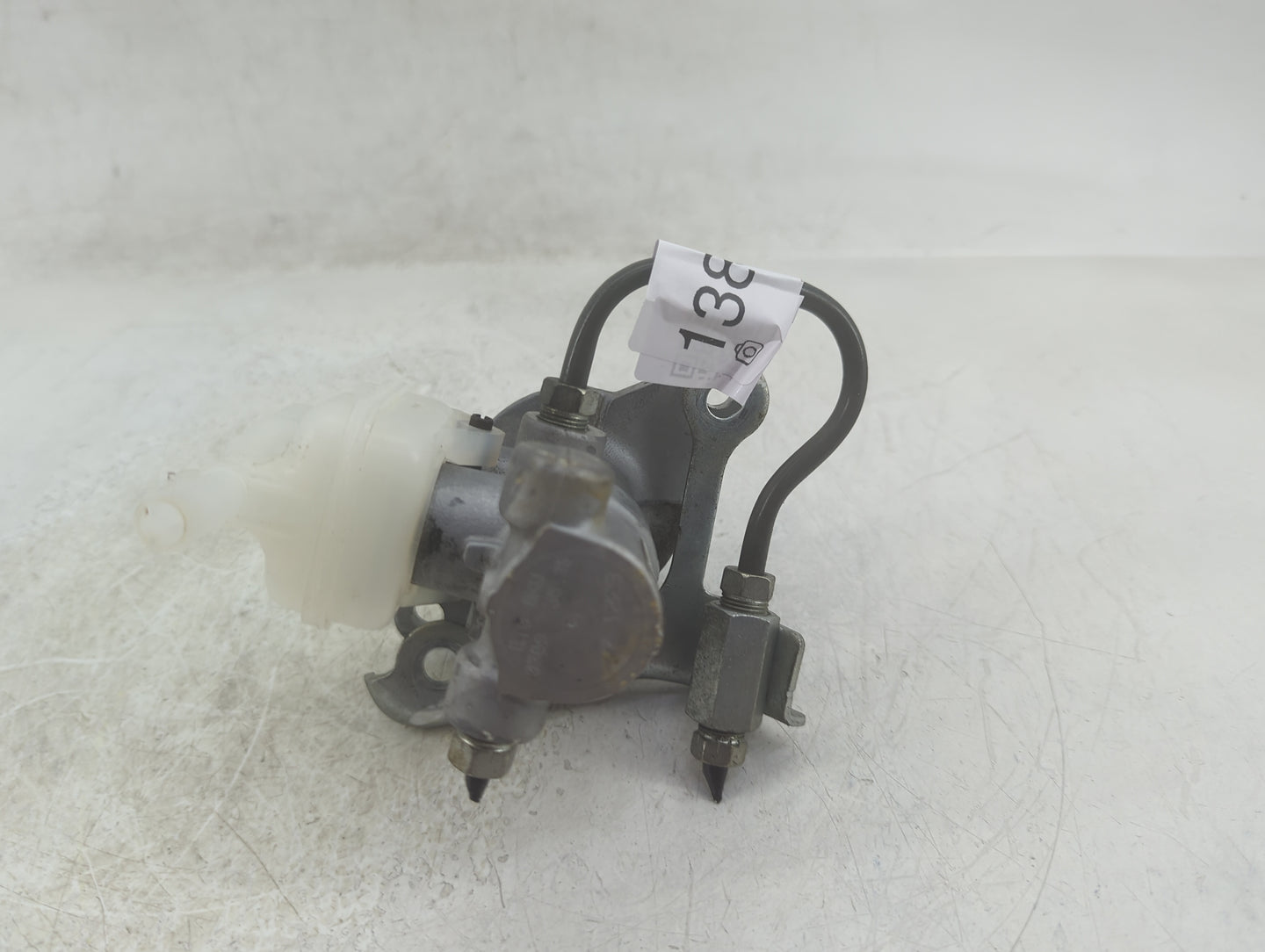 2008-2010 Toyota Highlander Brake Master Cylinder - Oemusedautoparts1.com