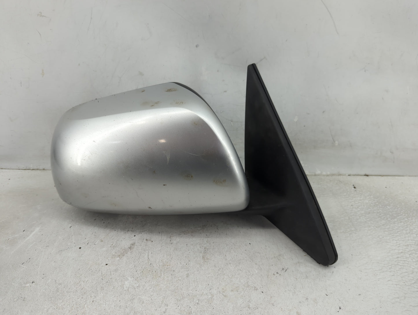 2008-2013 Toyota Highlander Driver Side View Mirror - Left Door Mirror OEM Used - Oemusedautoparts1.com