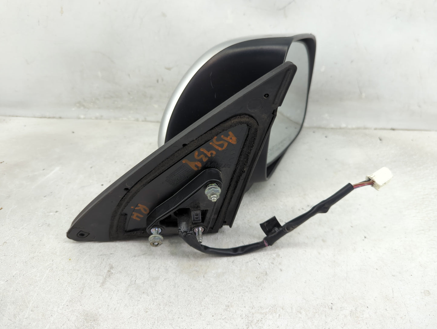 2008-2013 Toyota Highlander Driver Side View Mirror - Left Door Mirror OEM Used - Oemusedautoparts1.com