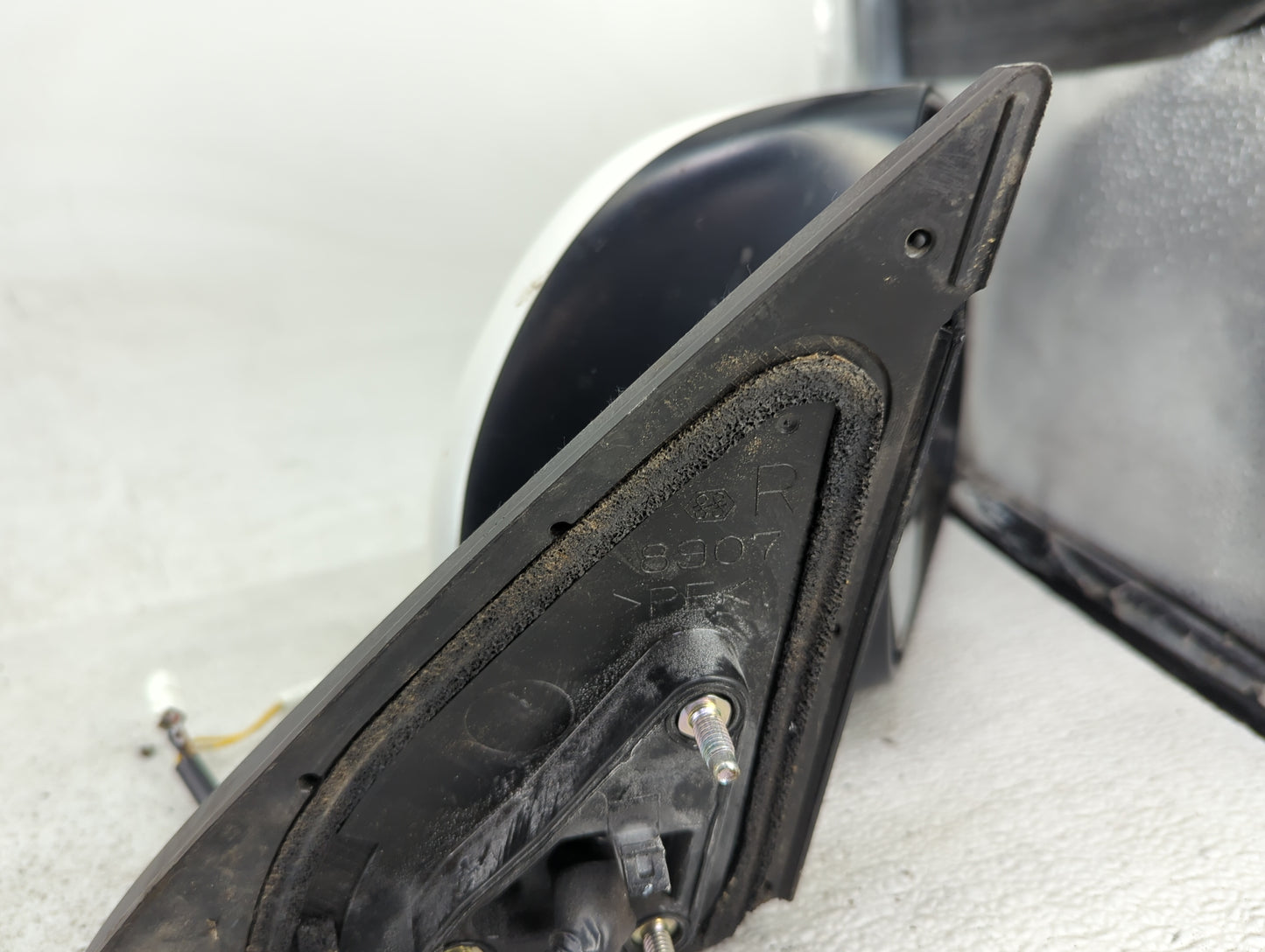 2008-2013 Toyota Highlander Passenger Side View Mirror - Right Door Mirror OEM Used - Oemusedautoparts1.com