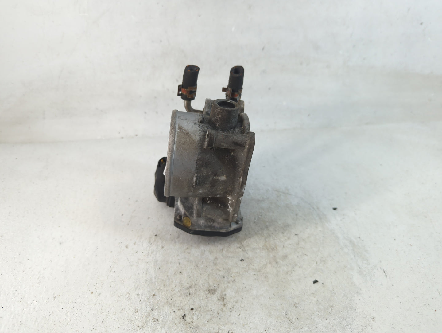 2008-2016 Toyota Highlander Throttle Body P/N:22030-31030 Fits OEM Used Auto Parts - Oemusedautoparts1.com