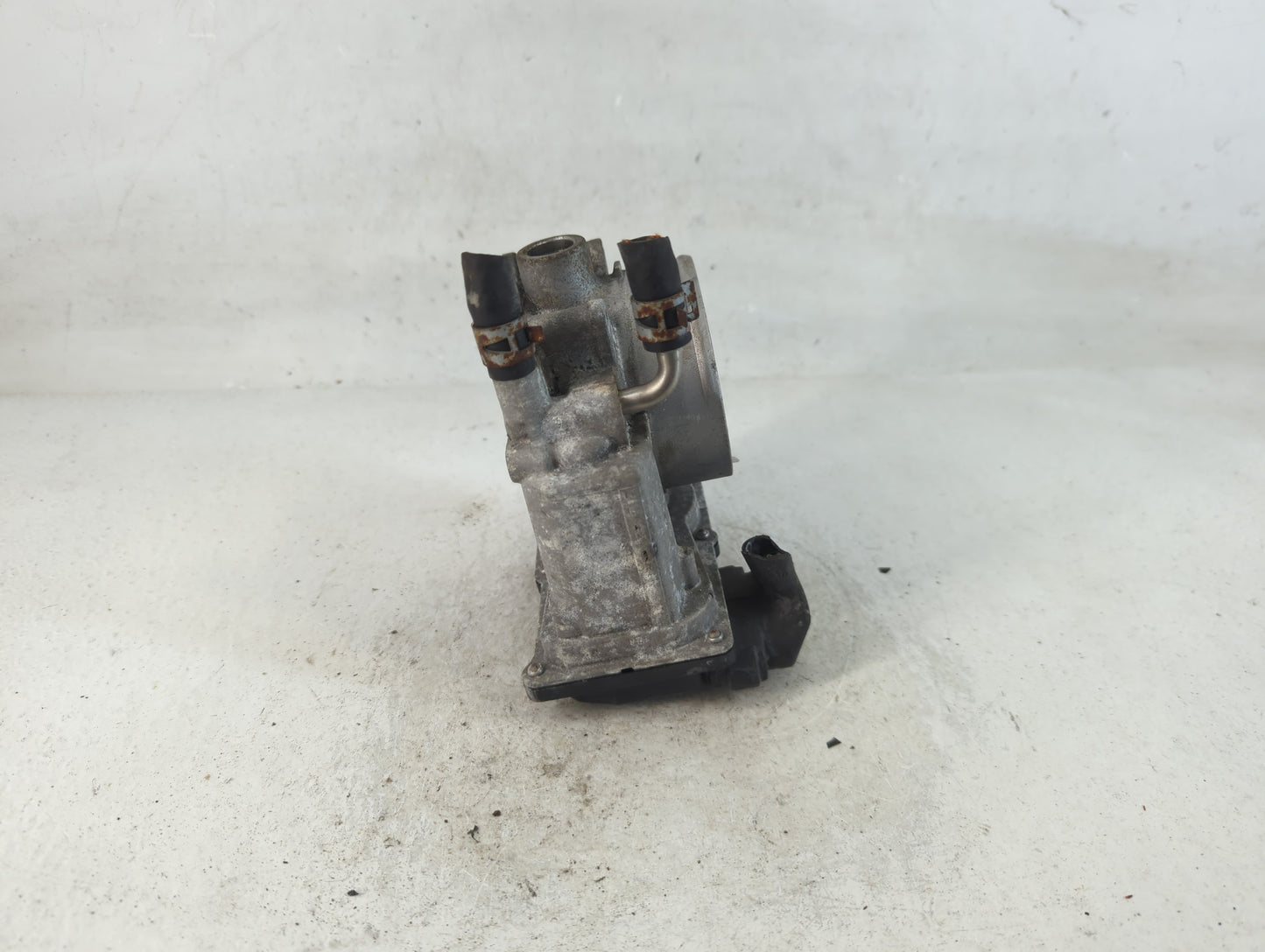 2008-2016 Toyota Highlander Throttle Body P/N:22030-31030 Fits OEM Used Auto Parts - Oemusedautoparts1.com