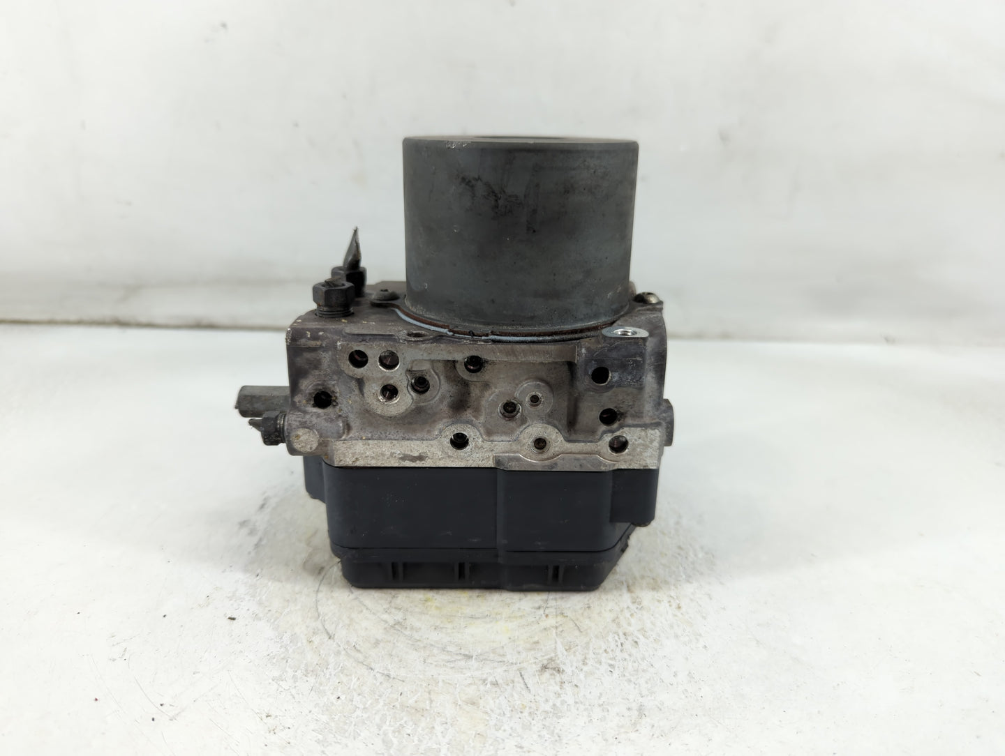 2008 Toyota Highlander ABS Pump Control Module Replacement P/N:44540-48220 89541-48220, 133800-4270 Fits OEM Used Auto Parts