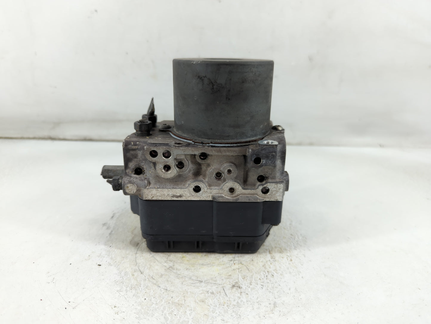 2008 Toyota Highlander ABS Pump Control Module Replacement P/N:44540-48220 89541-48220, 133800-4270 Fits OEM Used Auto Parts
