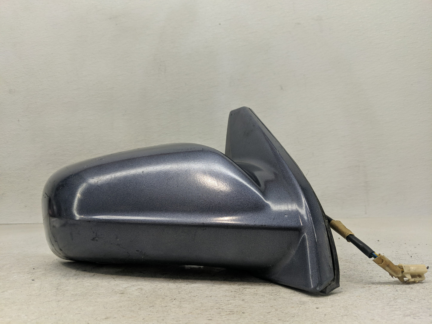 2003-2008 Toyota Matrix Passenger Side View Mirror - Right Door Mirror OEM Used - Oemusedautoparts1.com