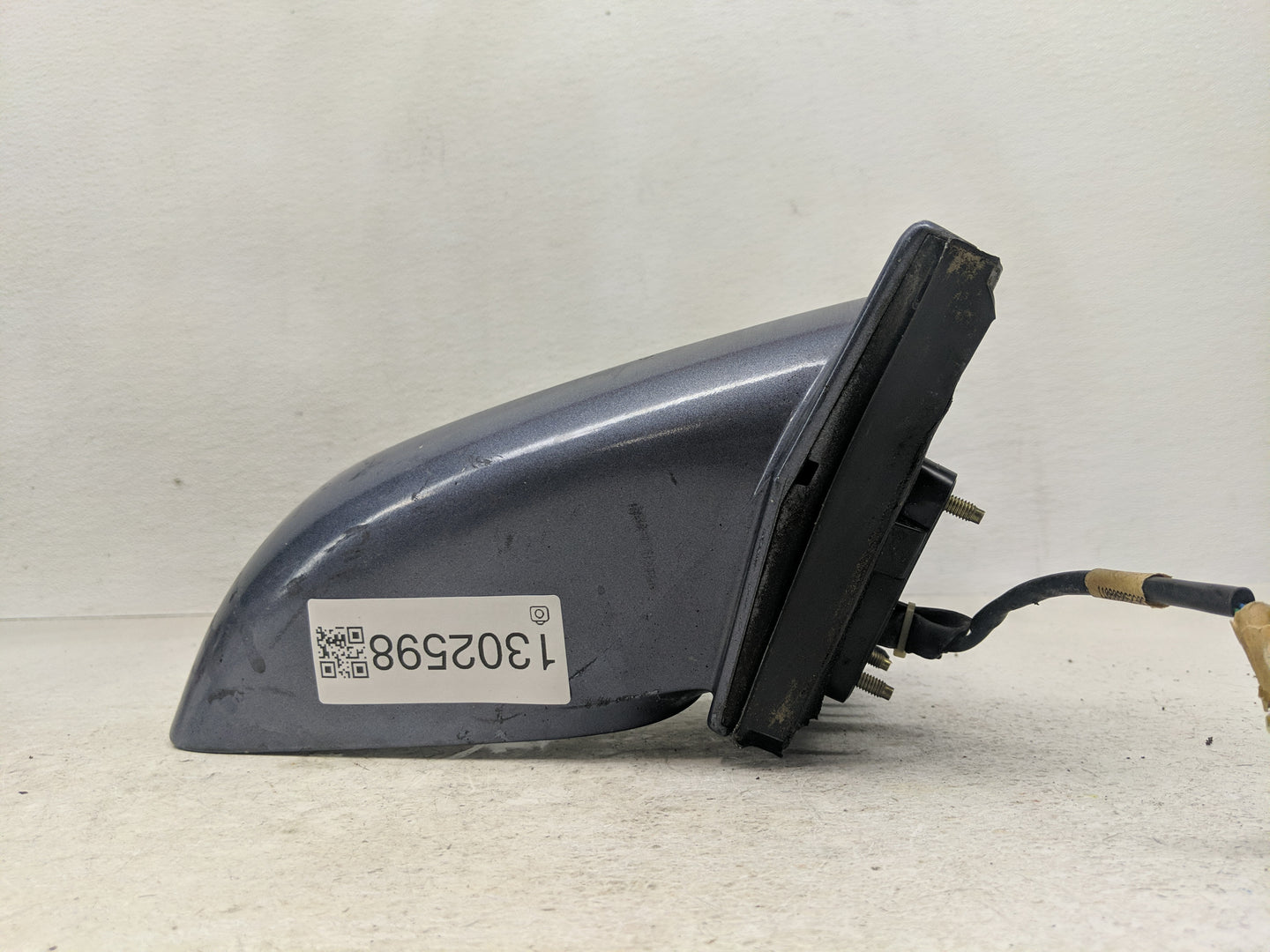2003-2008 Toyota Matrix Passenger Side View Mirror - Right Door Mirror OEM Used - Oemusedautoparts1.com