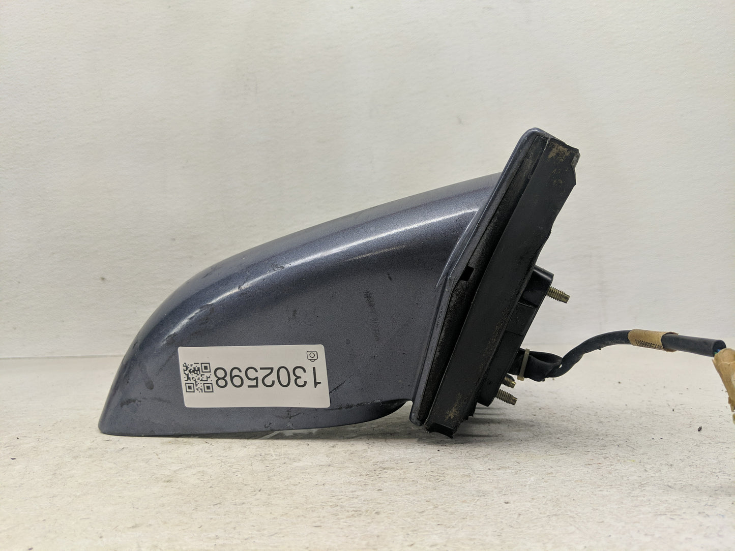 2003-2008 Toyota Matrix Passenger Side View Mirror - Right Door Mirror OEM Used - Oemusedautoparts1.com