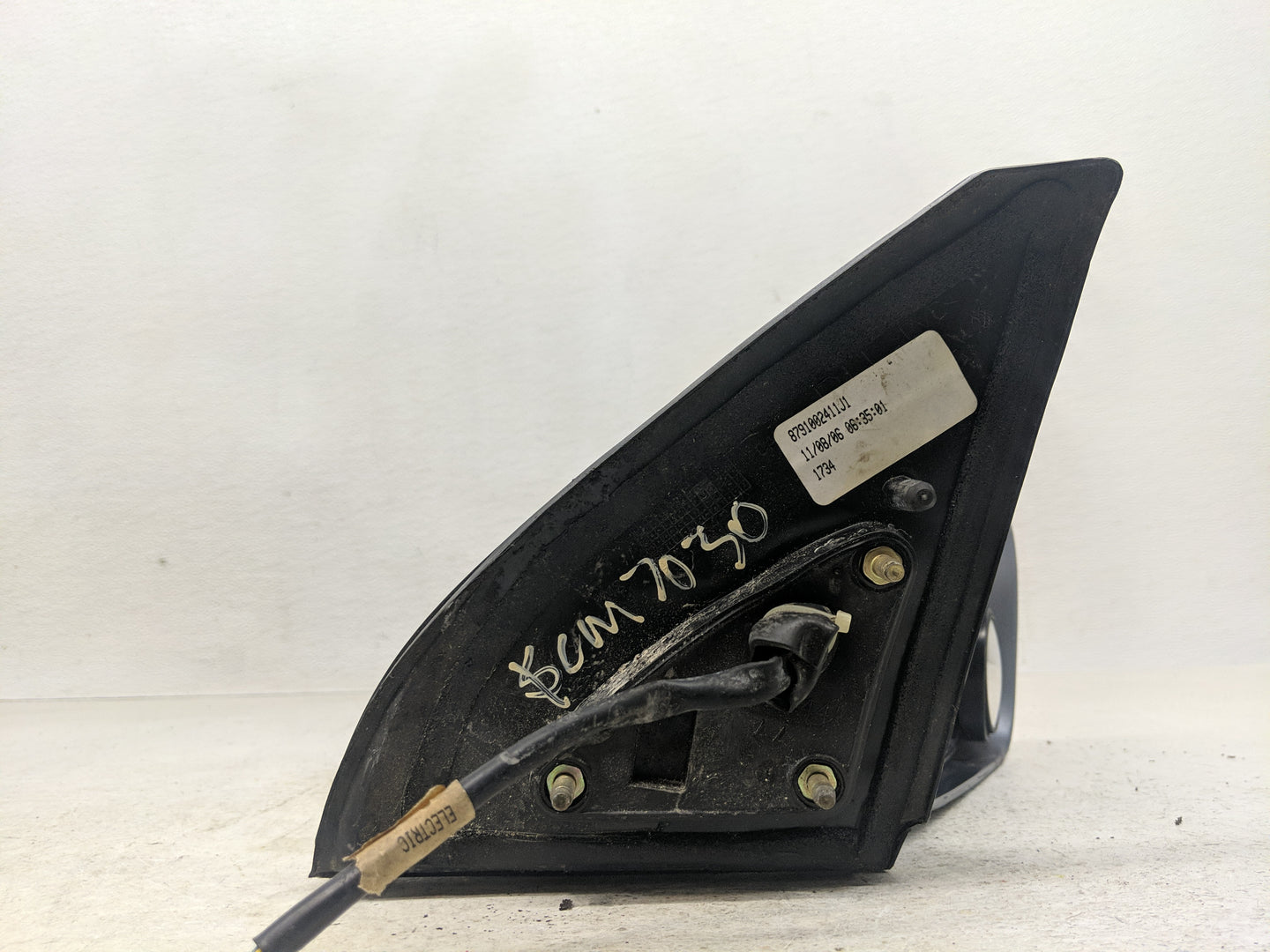 2003-2008 Toyota Matrix Passenger Side View Mirror - Right Door Mirror OEM Used - Oemusedautoparts1.com