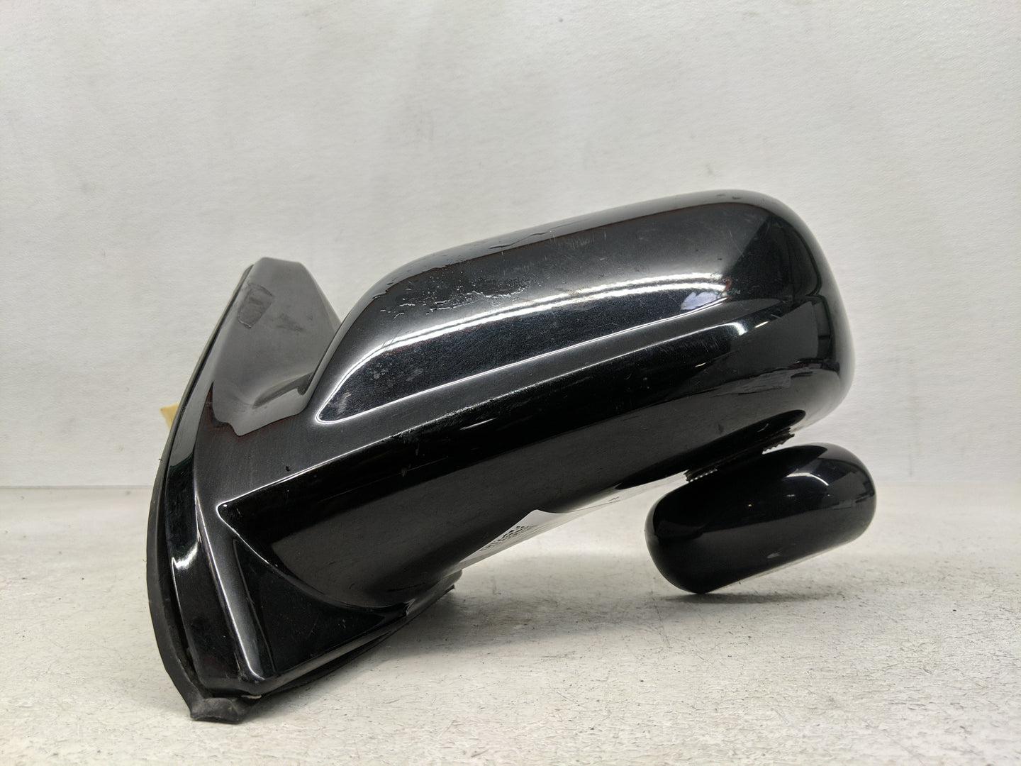 2003-2008 Toyota Matrix Driver Side View Mirror - Left Door Mirror OEM Used - Oemusedautoparts1.com