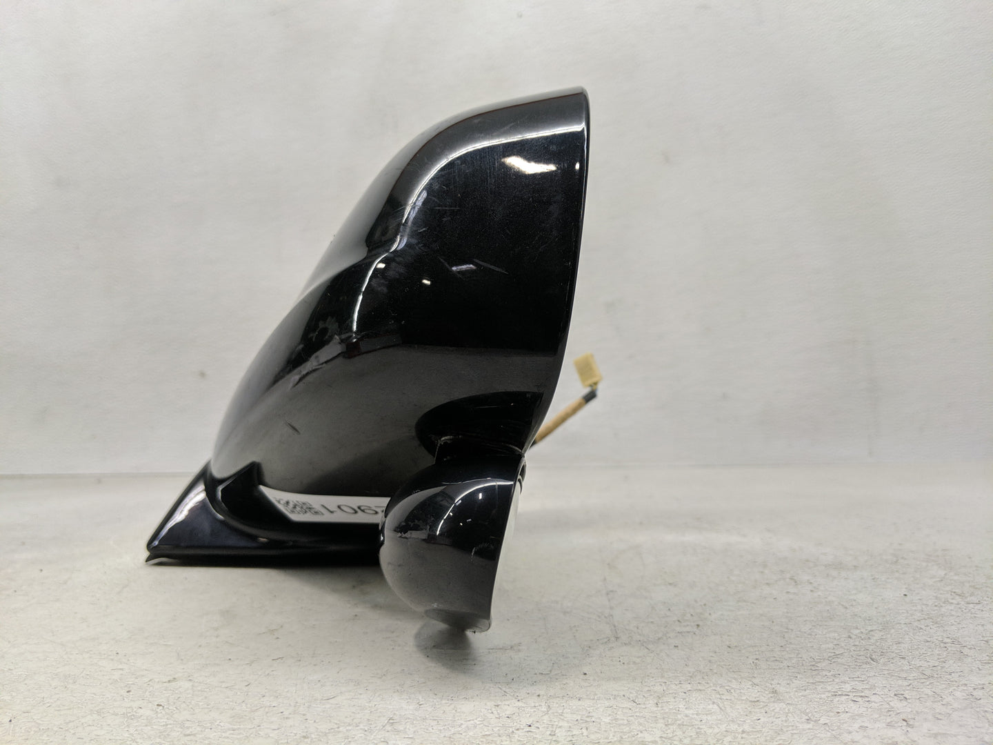 2003-2008 Toyota Matrix Driver Side View Mirror - Left Door Mirror OEM Used - Oemusedautoparts1.com