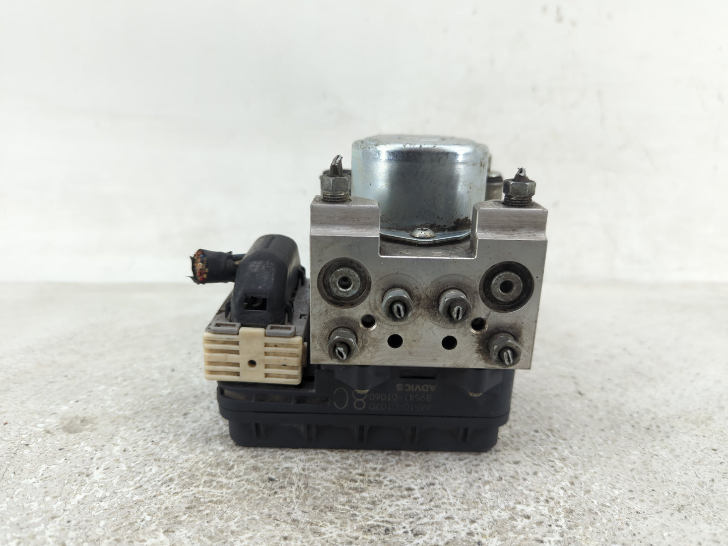 2004-2008 Toyota Matrix ABS Pump Control Module Replacement P/N:89541-01060 44510-01070 Fits Fits 2004 2005 2006 2007 2008 O