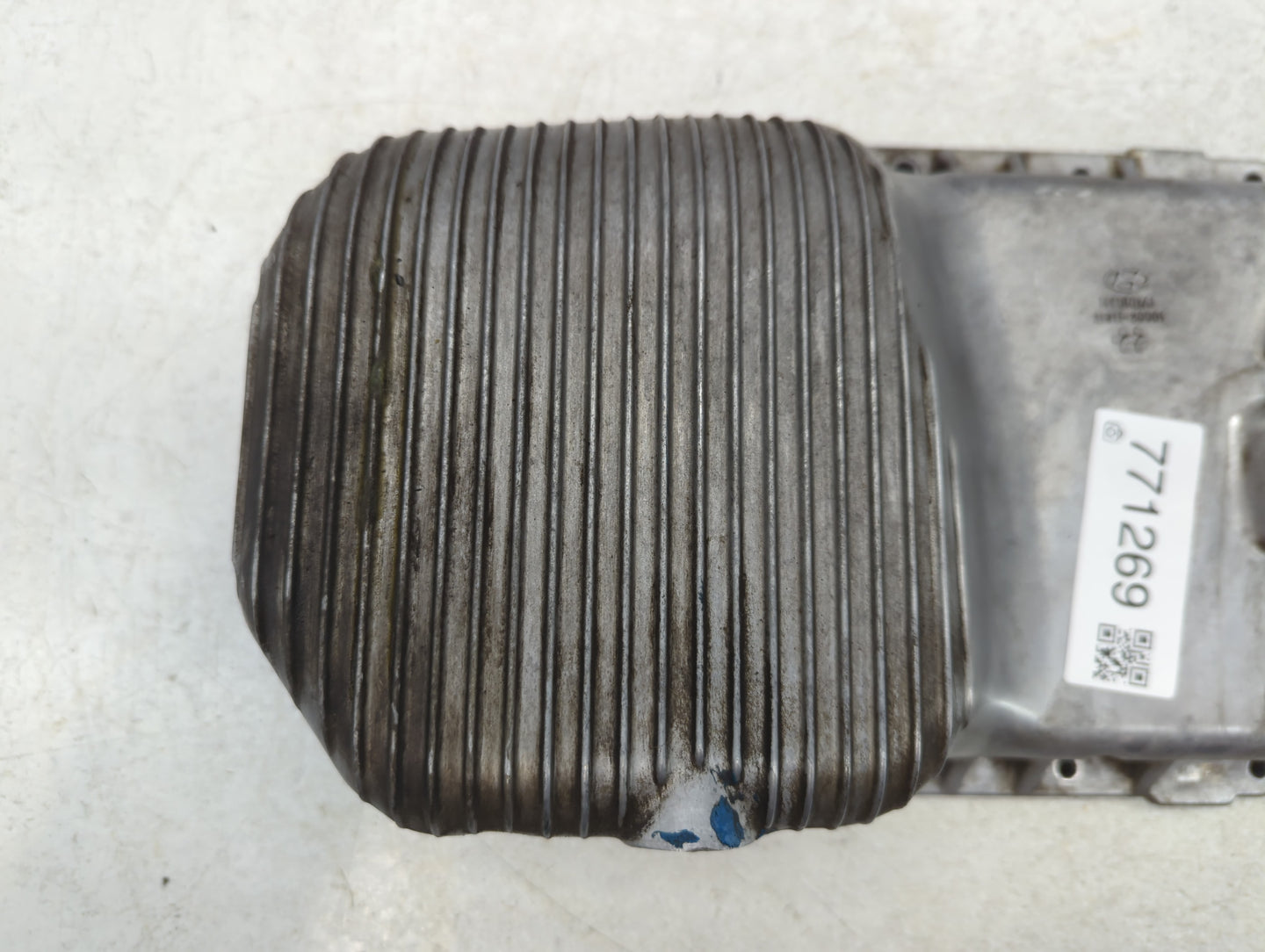2008 Toyota Matrix Engine Oil Pan P/N:21511-26601 Fits OEM Used Auto Parts - Oemusedautoparts1.com