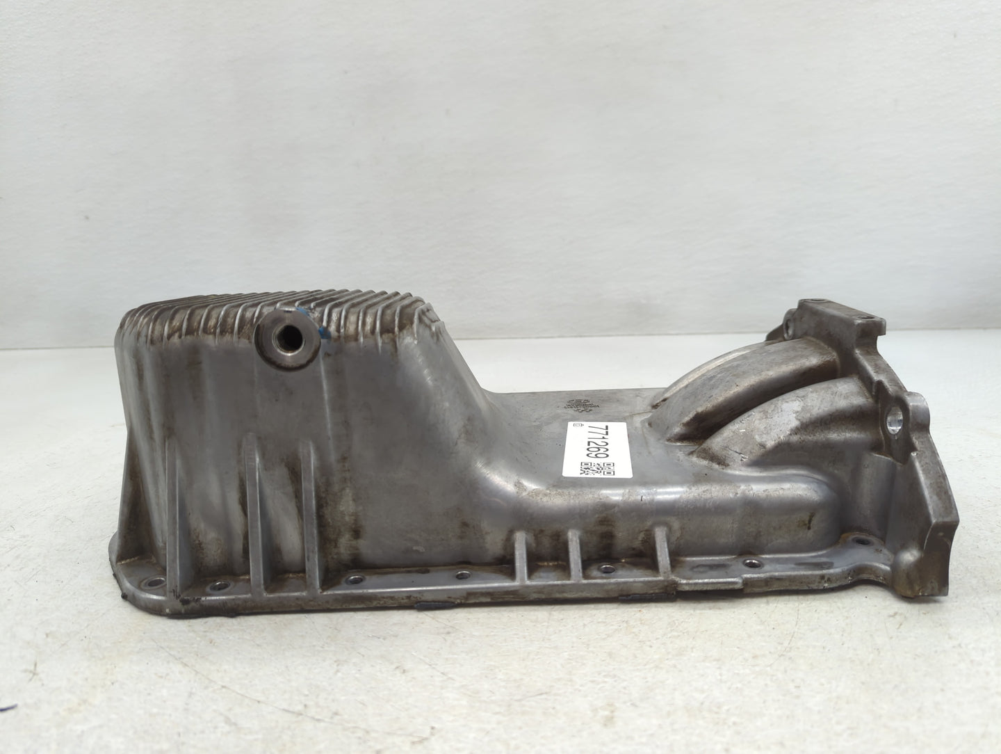 2008 Toyota Matrix Engine Oil Pan P/N:21511-26601 Fits OEM Used Auto Parts - Oemusedautoparts1.com