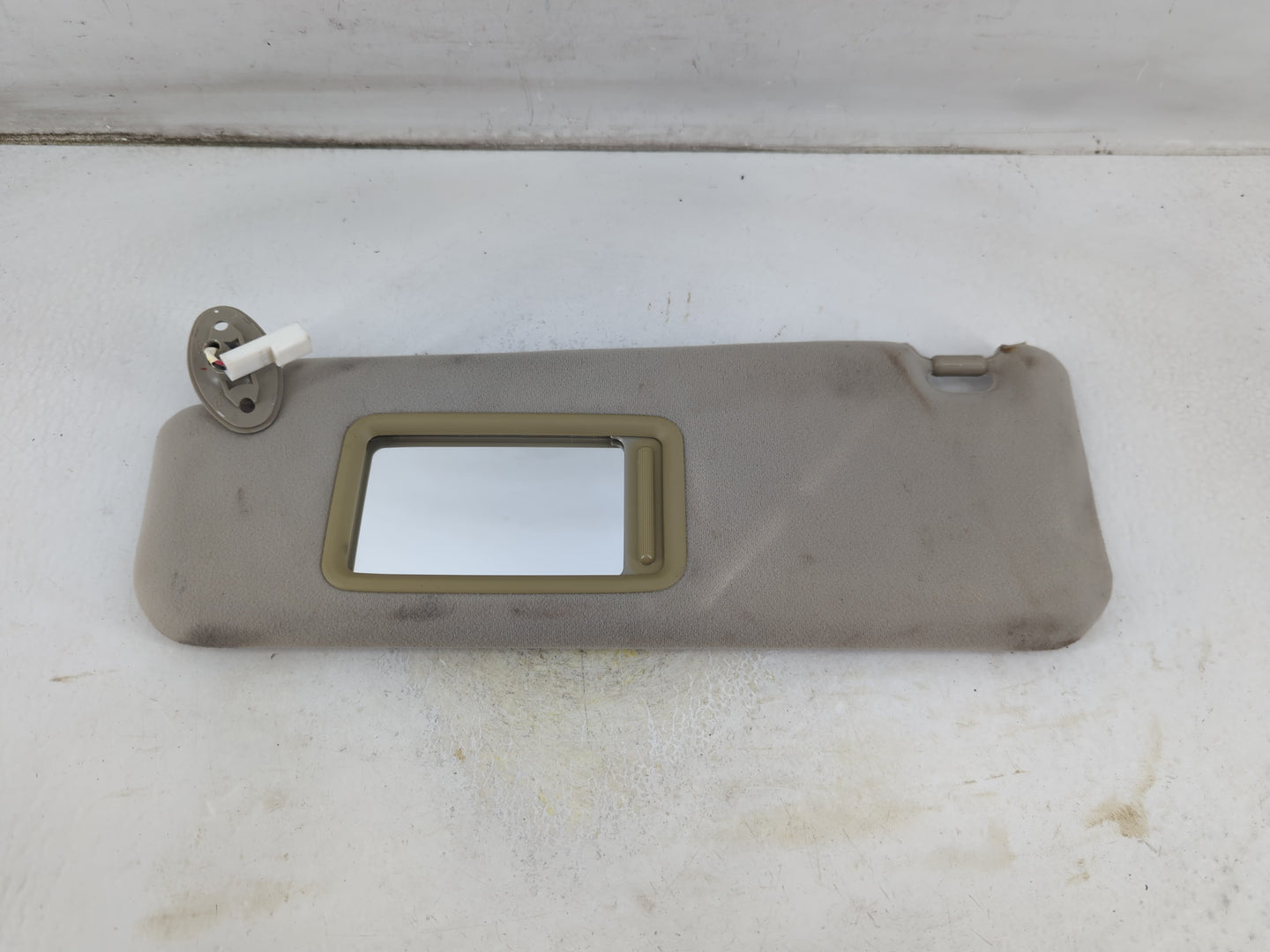 2006-2009 Toyota Prius Sun Visor Shade Replacement Driver Left Mirror Fits Fits 2006 2007 2008 2009 OEM Used Auto Parts - Oe