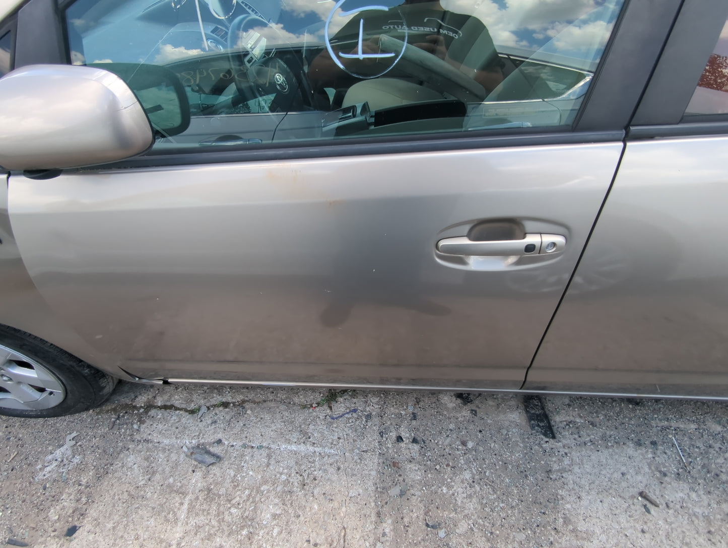 2004-2009 Toyota Prius Driver Front Door Oem 1076112 - Oemusedautoparts1.com