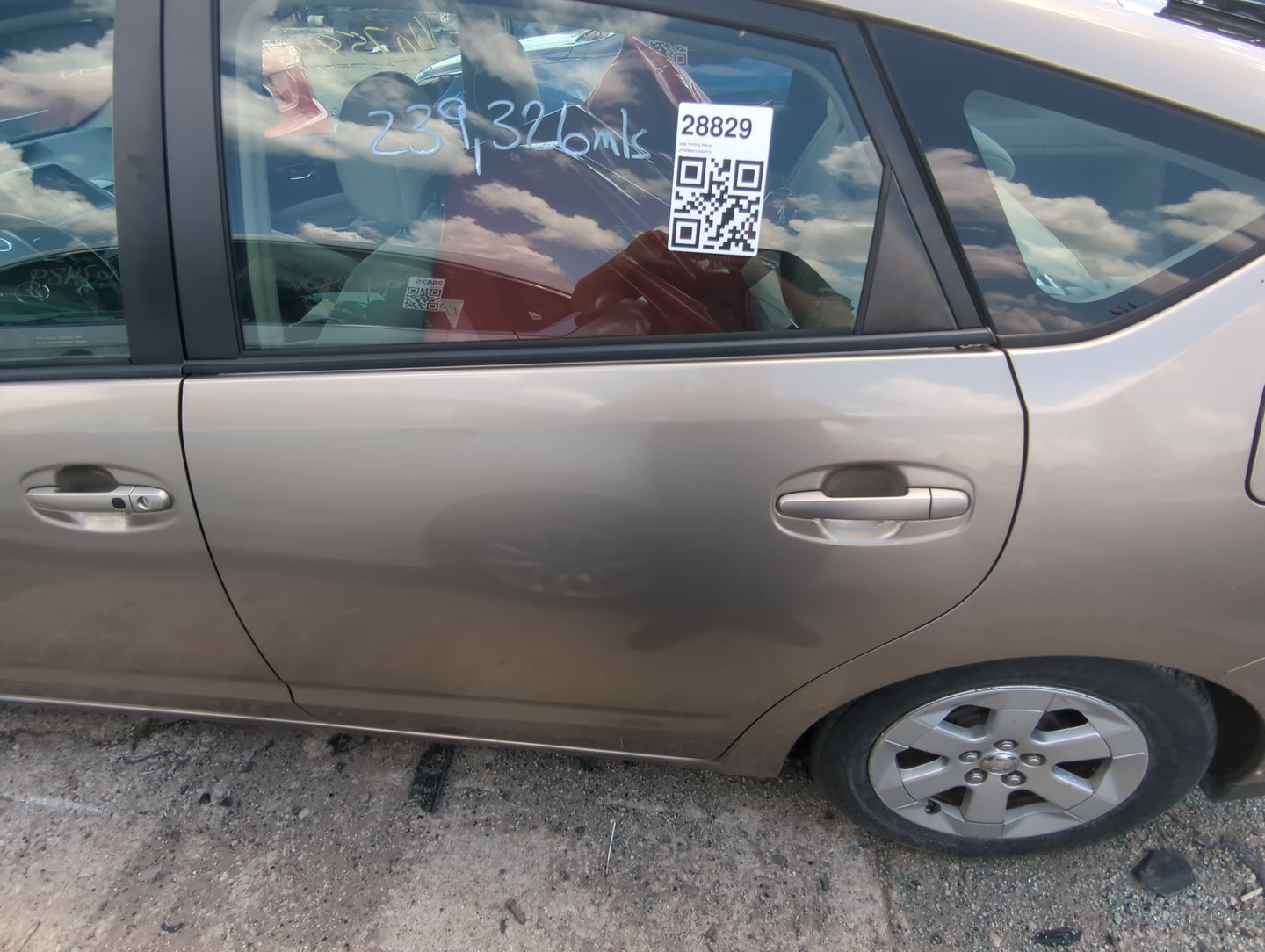 2004-2009 Toyota Prius Driver Rear Door Oem - Oemusedautoparts1.com