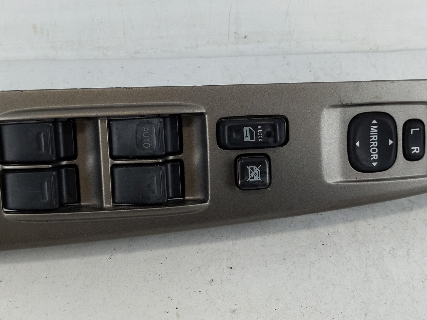 2004-2009 Toyota Prius Master Power Window Switch Replacement Driver Side Left P/N:2324702C 84820-47050 Fits OEM Used Auto P