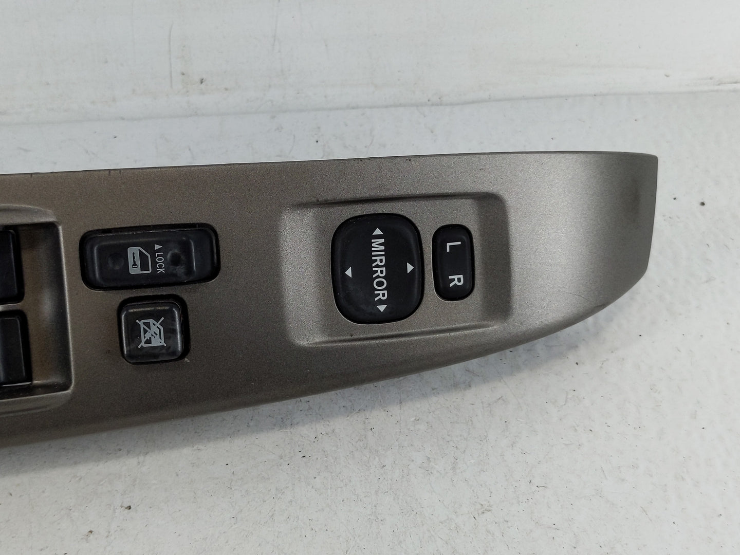 2004-2009 Toyota Prius Master Power Window Switch Replacement Driver Side Left P/N:2324702C 84820-47050 Fits OEM Used Auto P