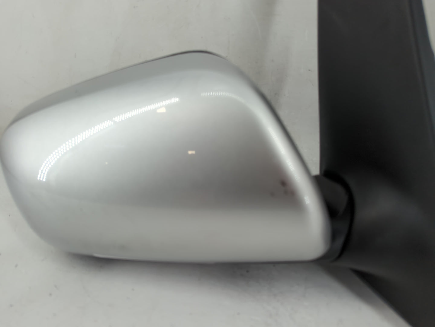 2004-2009 Toyota Prius Passenger Side View Mirror - Right Door Mirror OEM Used - Oemusedautoparts1.com