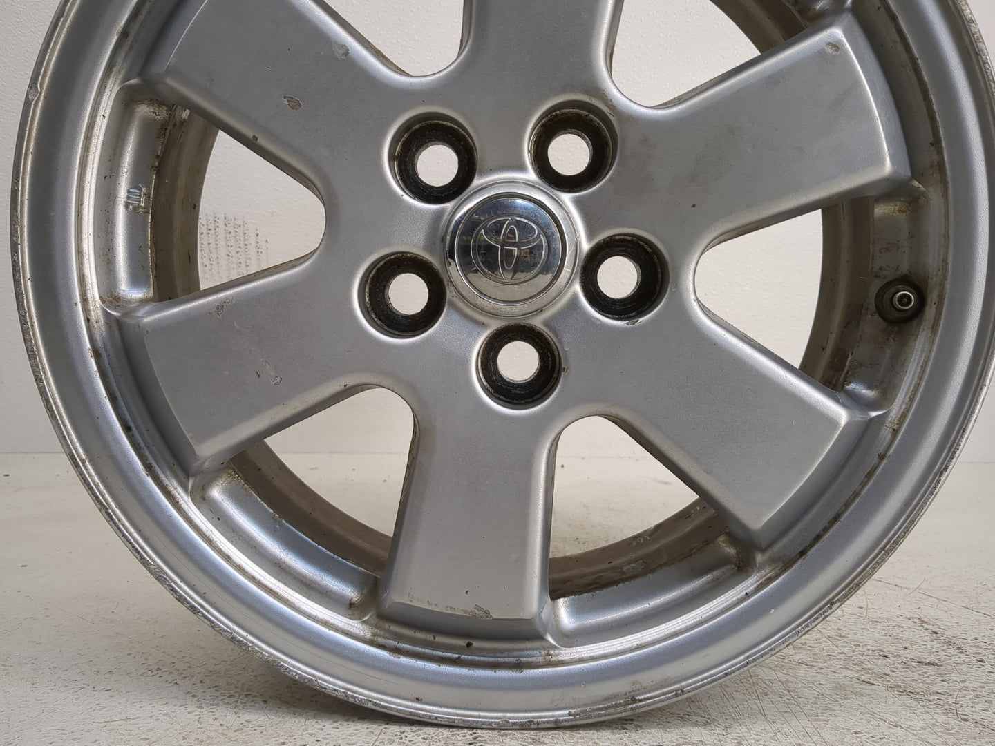 2004-2009 Toyota Prius Oem Wheel Rim - Oemusedautoparts1.com
