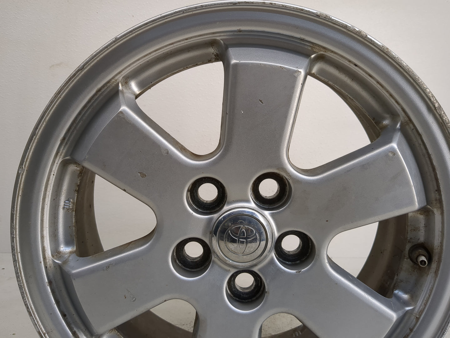 2004-2009 Toyota Prius Oem Wheel Rim - Oemusedautoparts1.com