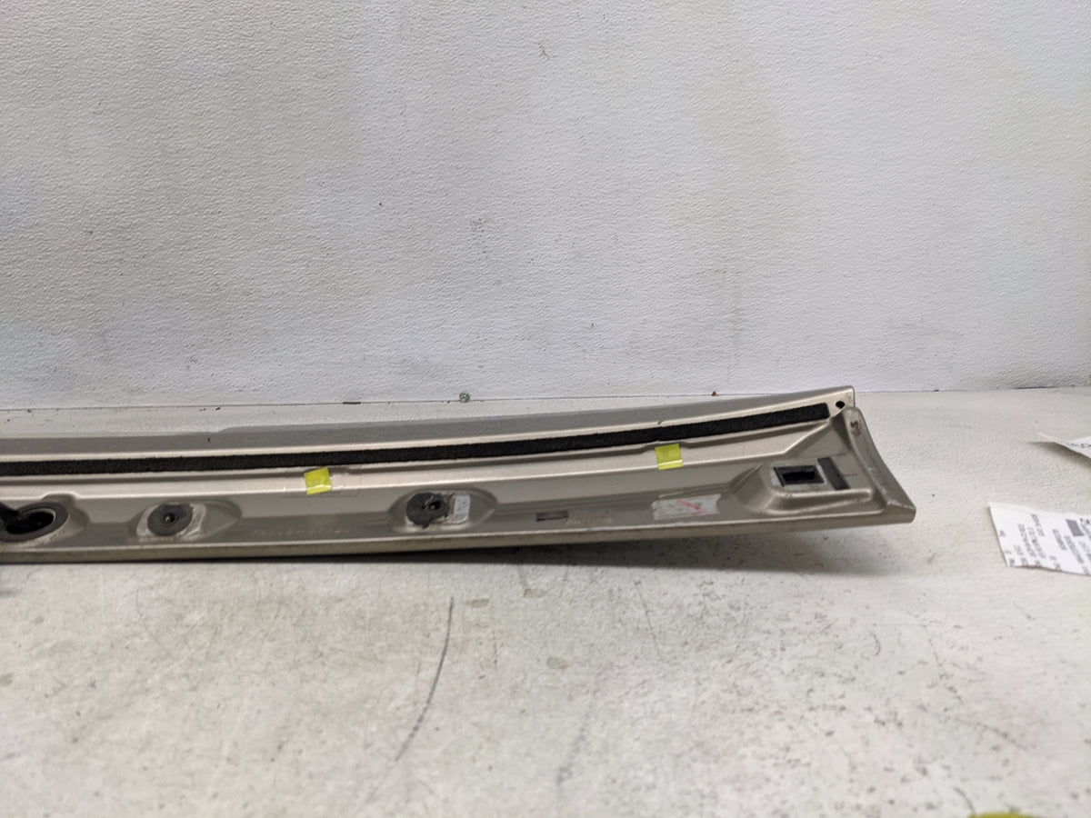 2006-2009 Toyota Prius Rear Center Lid Brake Light Tail Light Fits Fits 2006 2007 2008 2009 OEM Used Auto Parts - Oemusedaut