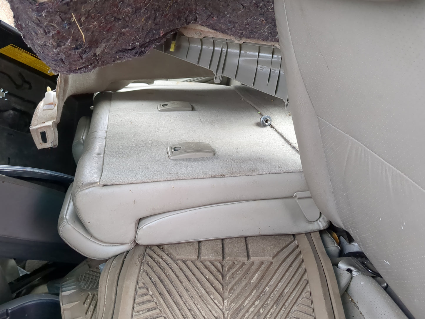 2008 Toyota Prius Rear Seat Oem 1231268 - Oemusedautoparts1.com
