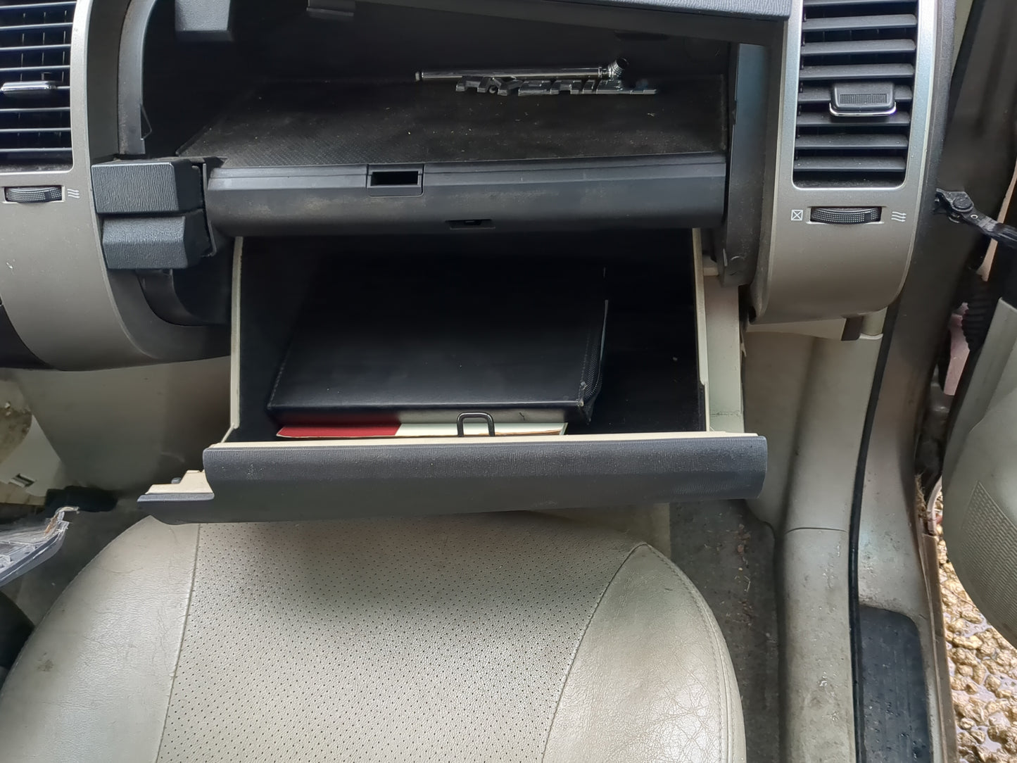2008 Toyota Prius Passenger Glove Box Door Storage Compartment - Oemusedautoparts1.com