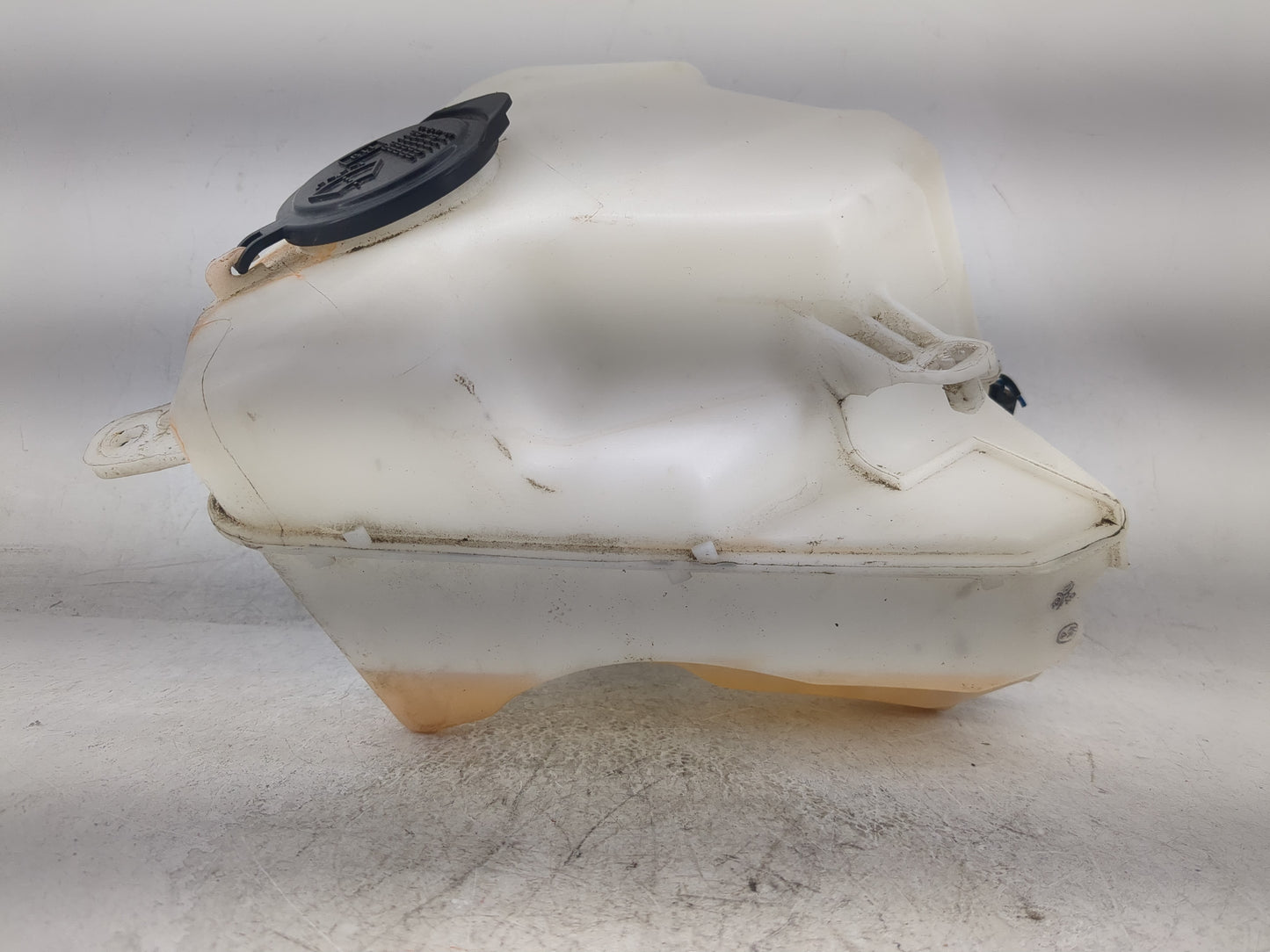 2004-2009 Toyota Prius Windshield Washer Fluid Reservoir Bottle Oem - Oemusedautoparts1.com