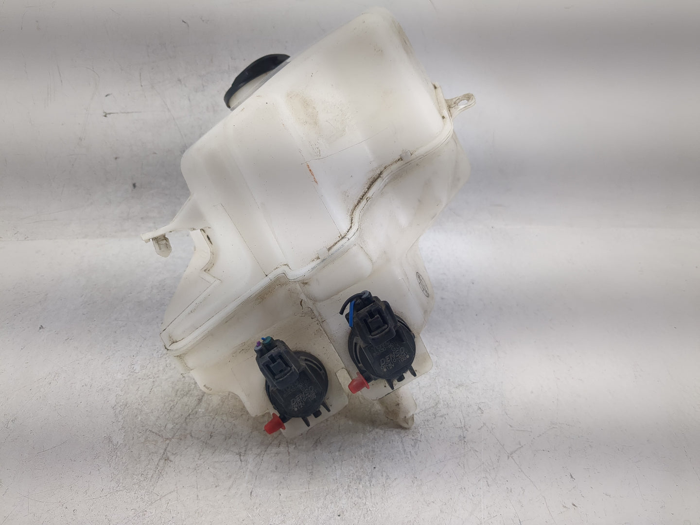 2004-2009 Toyota Prius Windshield Washer Fluid Reservoir Bottle Oem - Oemusedautoparts1.com