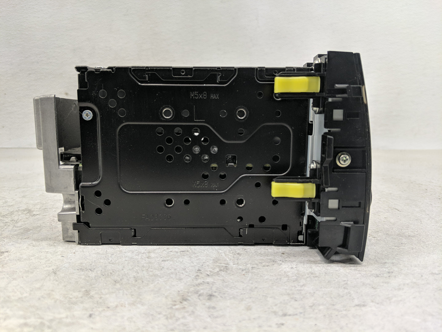 2006-2009 Toyota Prius Radio AM FM Cd Player Receiver Replacement P/N:86120-47270 Fits Fits 2006 2007 2008 2009 OEM Used Aut