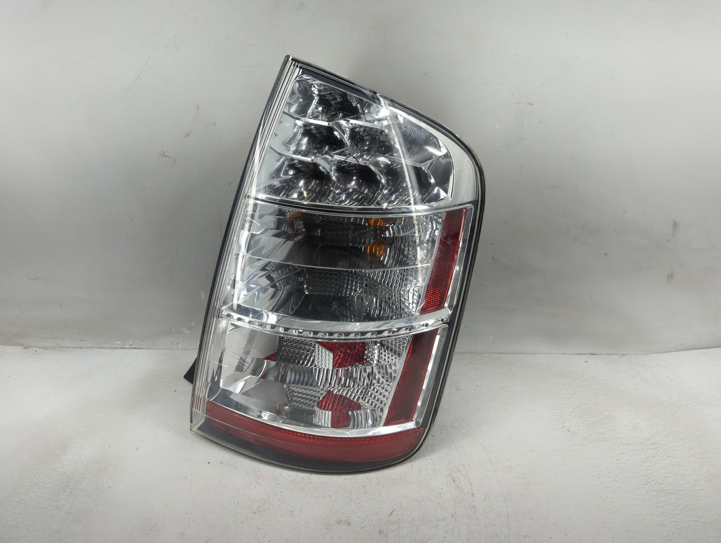 2006-2009 Toyota Prius Tail Light Assembly Passenger Right OEM Fits Fits 2006 2007 2008 2009 OEM Used Auto Parts - Oemusedau
