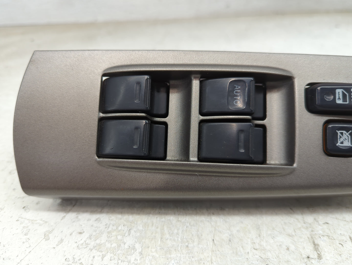2004-2009 Toyota Prius Master Power Window Switch Replacement Driver Side Left P/N:84820-47050 Fits OEM Used Auto Parts - Oe
