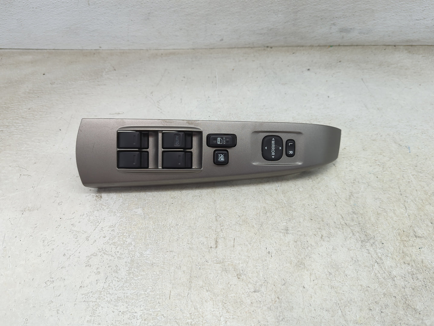 2004-2009 Toyota Prius Master Power Window Switch Replacement Driver Side Left P/N:84232-47070 Fits OEM Used Auto Parts - Oe
