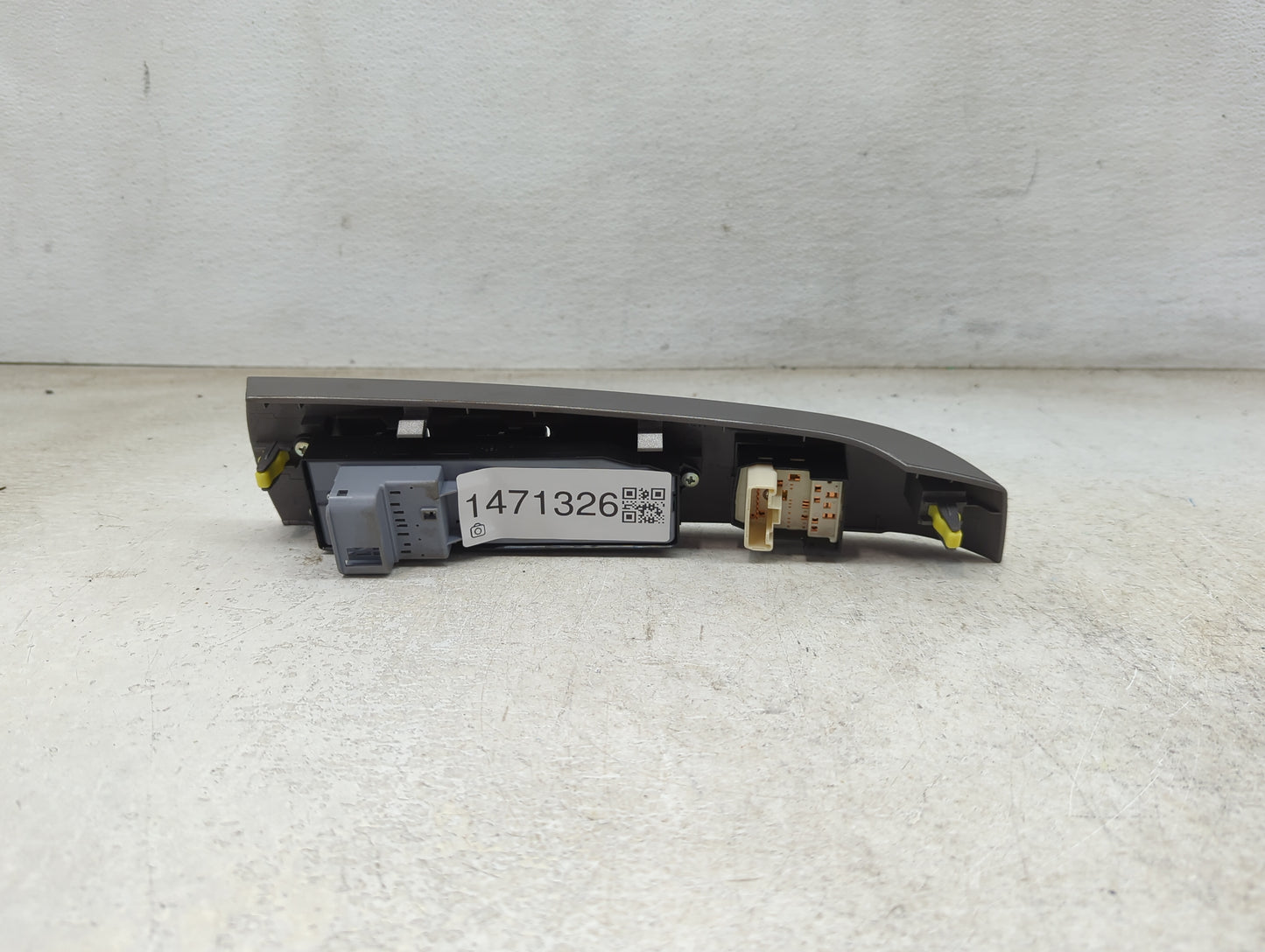 2004-2009 Toyota Prius Master Power Window Switch Replacement Driver Side Left P/N:84232-47070 Fits OEM Used Auto Parts - Oe