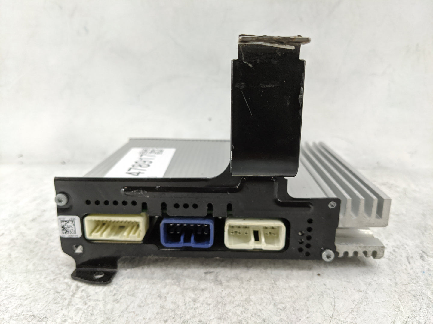 2006-2009 Toyota Prius Radio Speaker Amplifier 86280-0w460 - Oemusedautoparts1.com