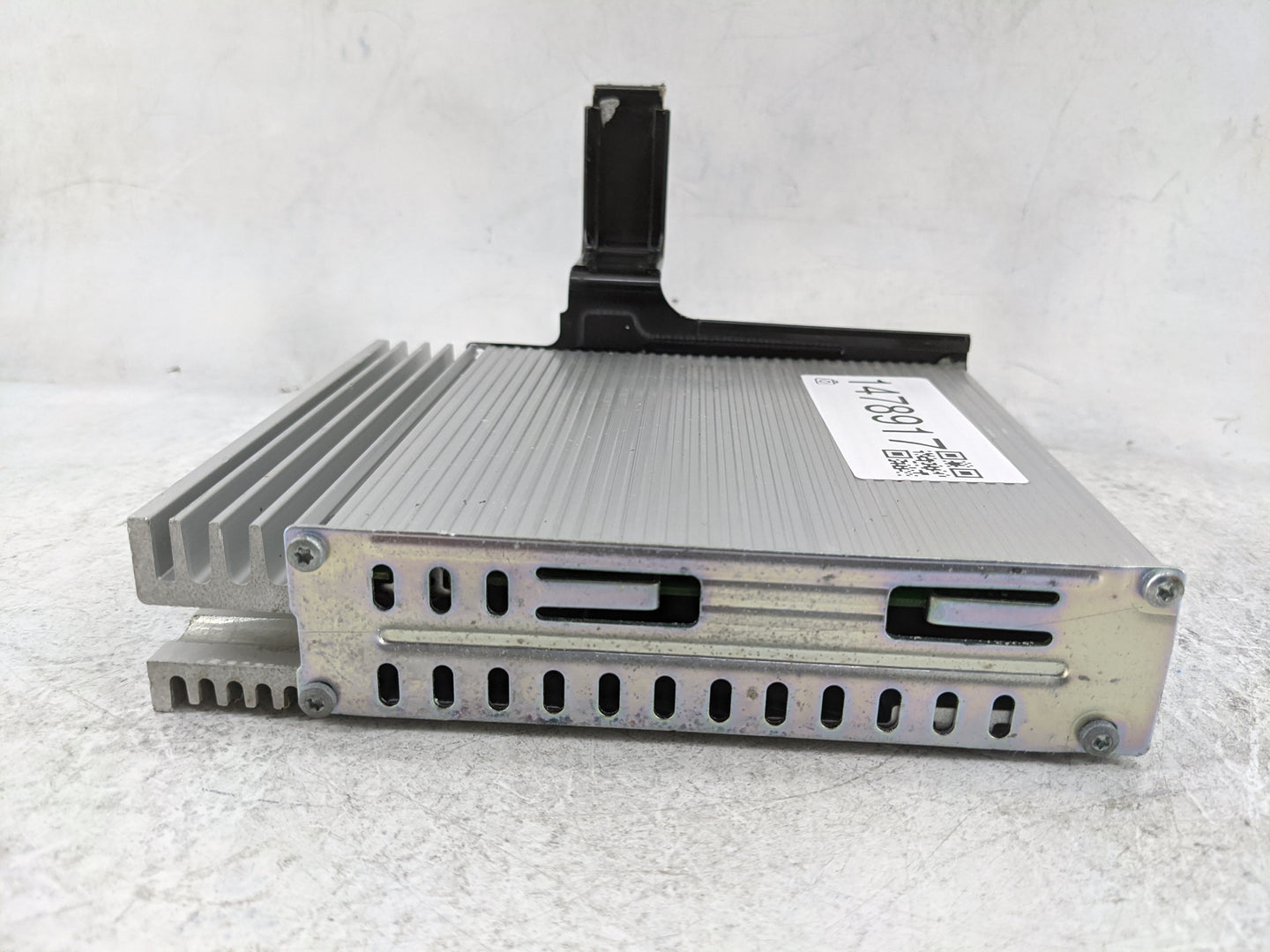 2006-2009 Toyota Prius Radio Speaker Amplifier 86280-0w460 - Oemusedautoparts1.com