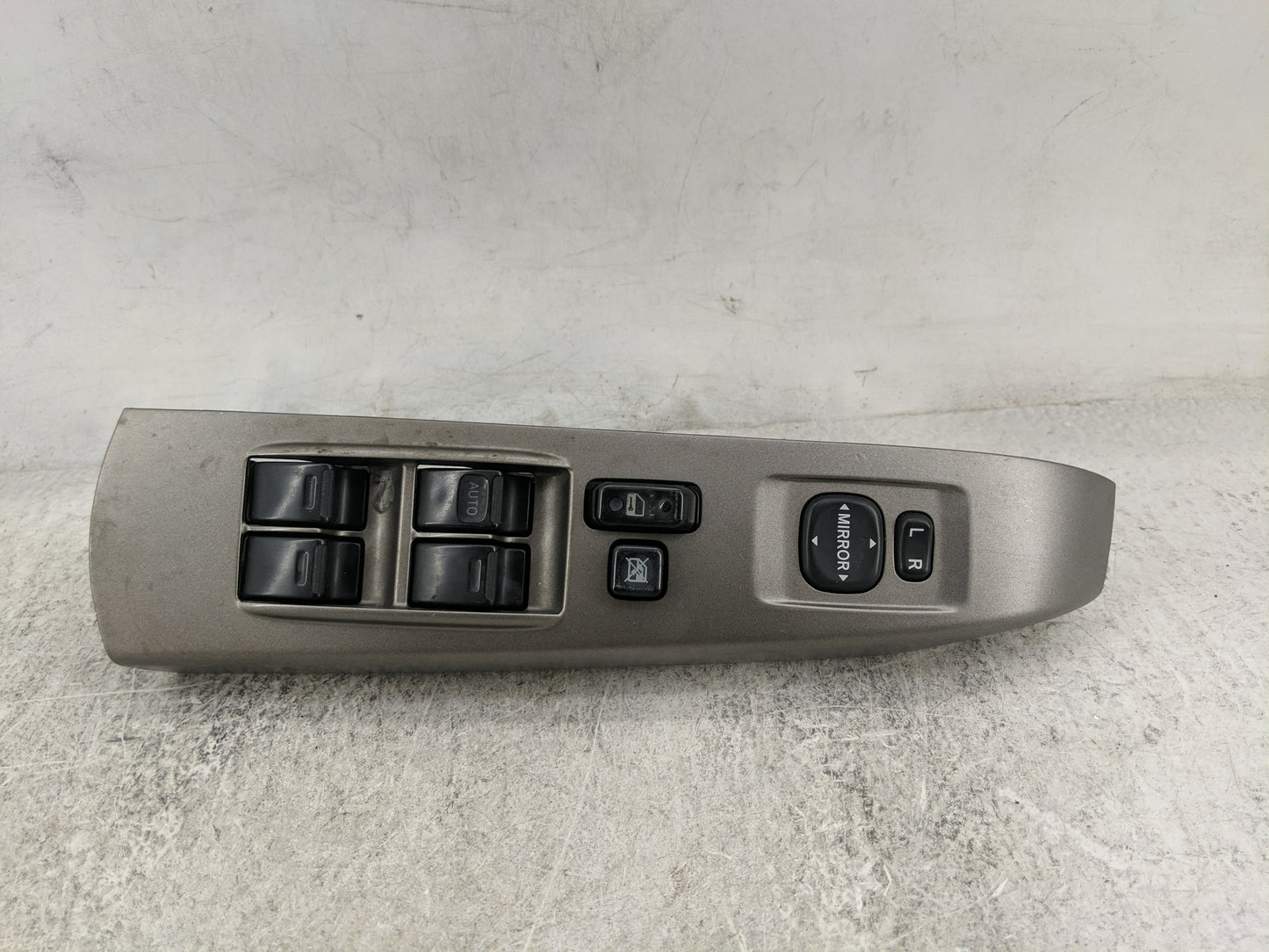2004-2009 Toyota Prius Master Power Window Switch Replacement Driver Side Left P/N:74232-47070 Fits OEM Used Auto Parts - Oe