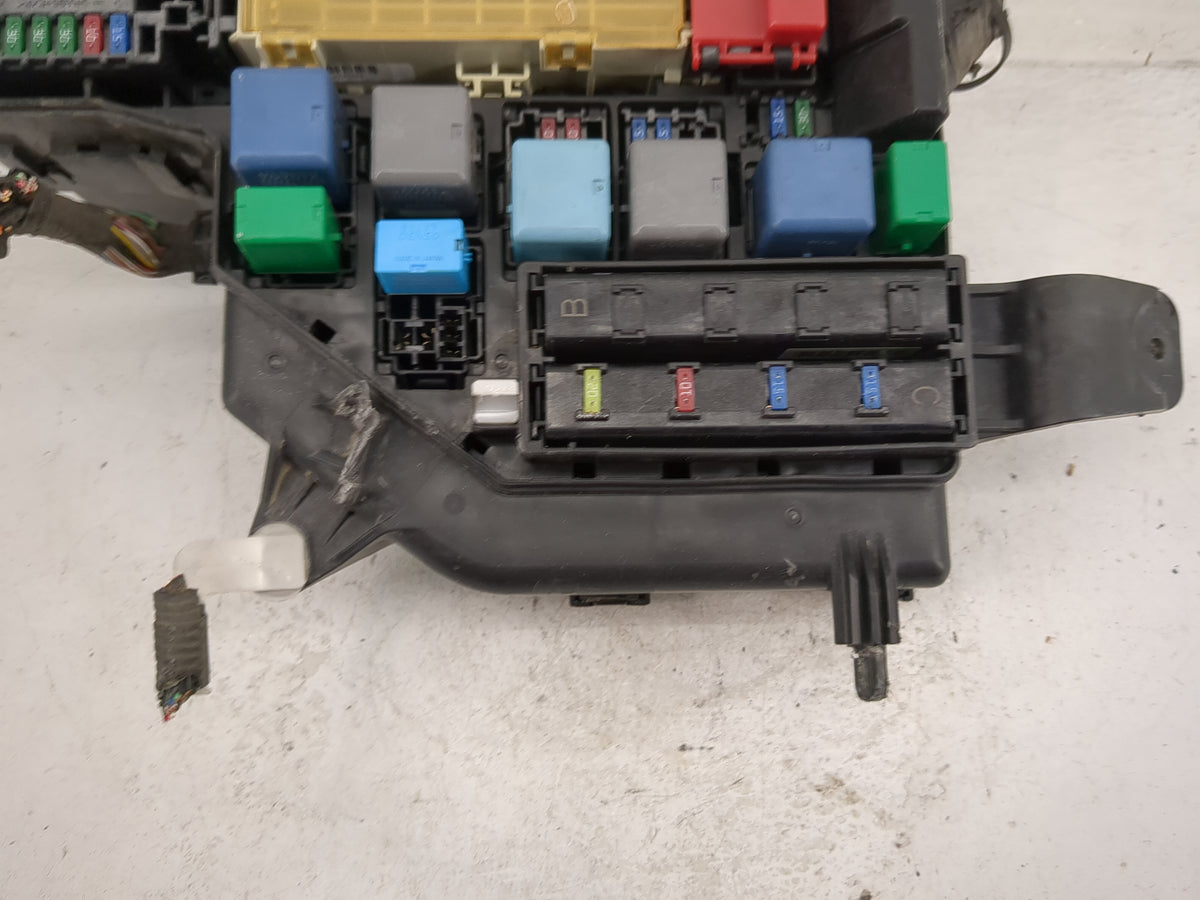 2008 Toyota Prius Fusebox Fuse Box Panel Relay Module Fits OEM Used Auto Parts - Oemusedautoparts1.com