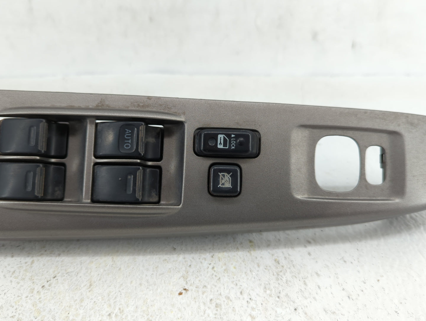 2004-2009 Toyota Prius Master Power Window Switch Replacement Driver Side Left P/N:74231-47090 84820-47021 Fits OEM Used Aut