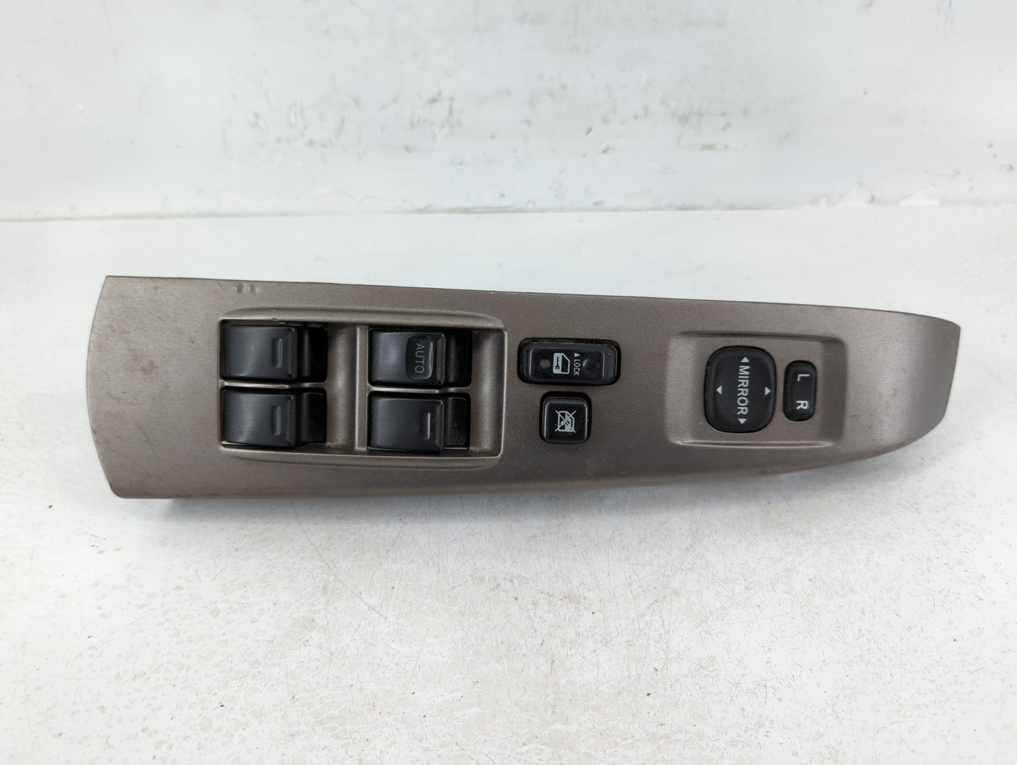 2004-2009 Toyota Prius Master Power Window Switch Replacement Driver Side Left P/N:84820-47050 Fits OEM Used Auto Parts - Oe