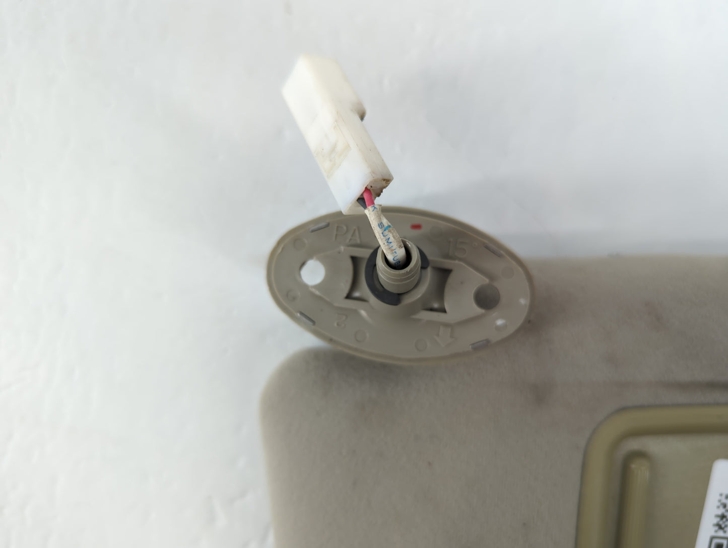 2006-2009 Toyota Prius Sun Visor Shade Replacement Driver Left Mirror Fits Fits 2006 2007 2008 2009 OEM Used Auto Parts - Oe