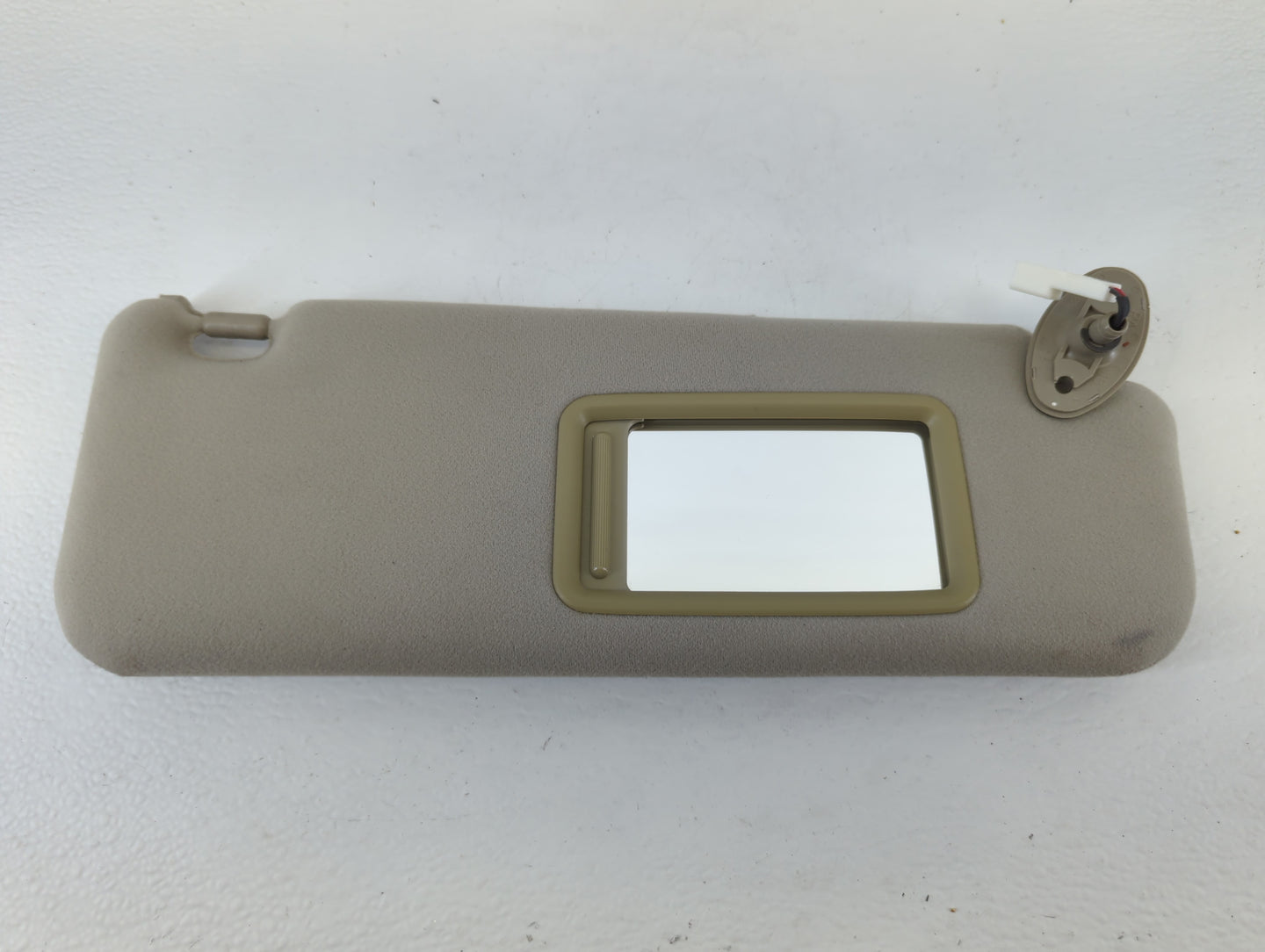 2006-2009 Toyota Prius Sun Visor Shade Replacement Passenger Right Mirror Fits Fits 2006 2007 2008 2009 OEM Used Auto Parts 