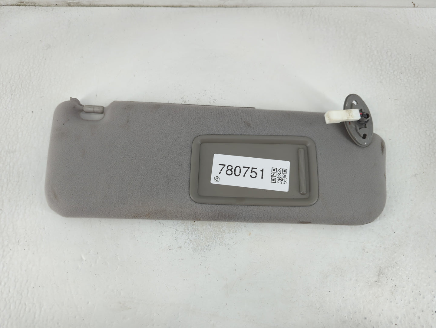 2006-2009 Toyota Prius Sun Visor Shade Replacement Passenger Right Mirror Fits Fits 2006 2007 2008 2009 OEM Used Auto Parts 