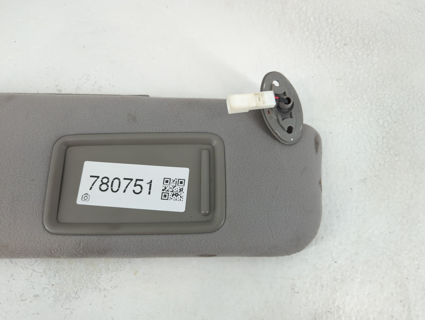 2006-2009 Toyota Prius Sun Visor Shade Replacement Passenger Right Mirror Fits Fits 2006 2007 2008 2009 OEM Used Auto Parts 